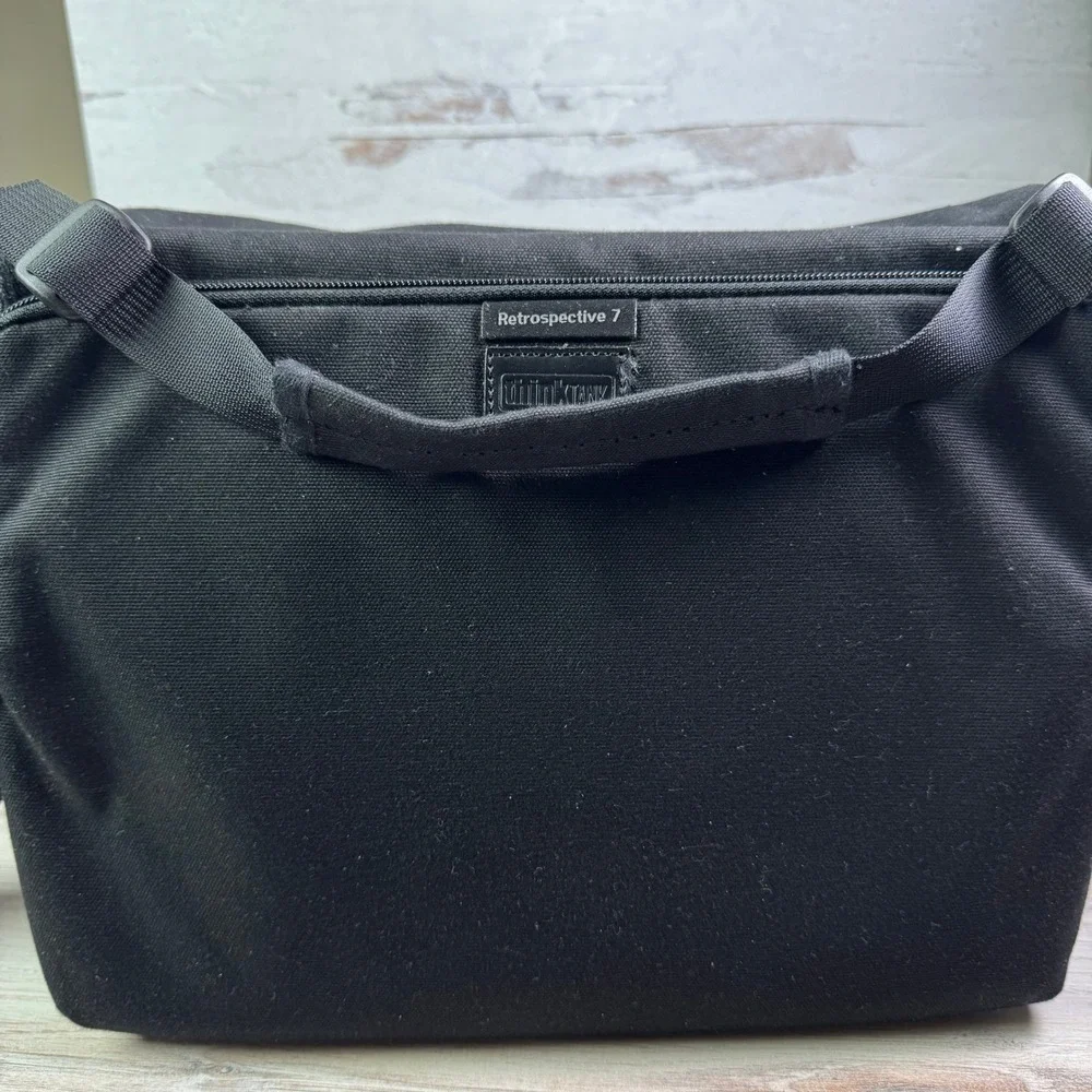 Think Tank Retrospective 7 Black Canvas Camera Messenger Bag Shoulder Strap